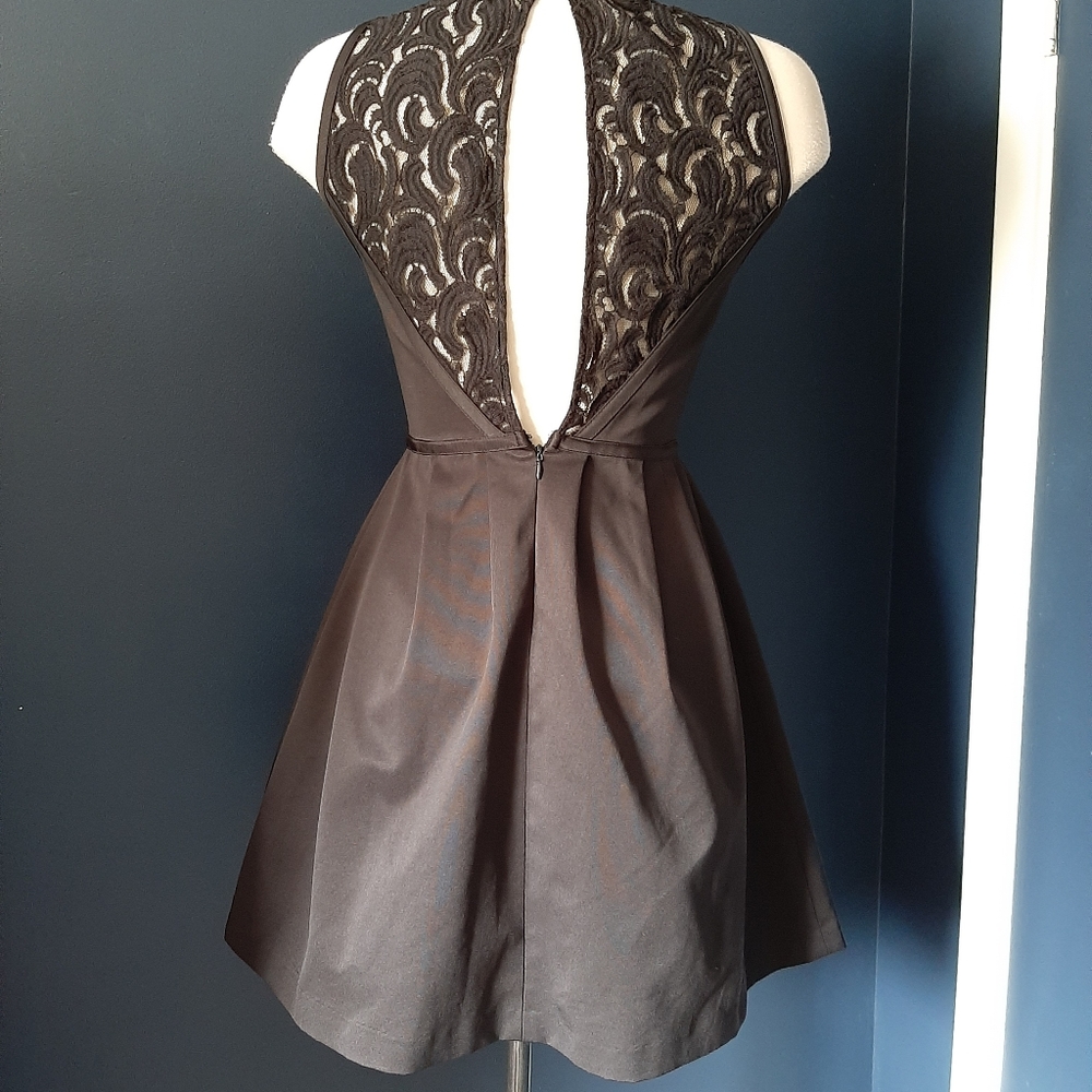 Dynamite xs dress - Picture 2 of 3